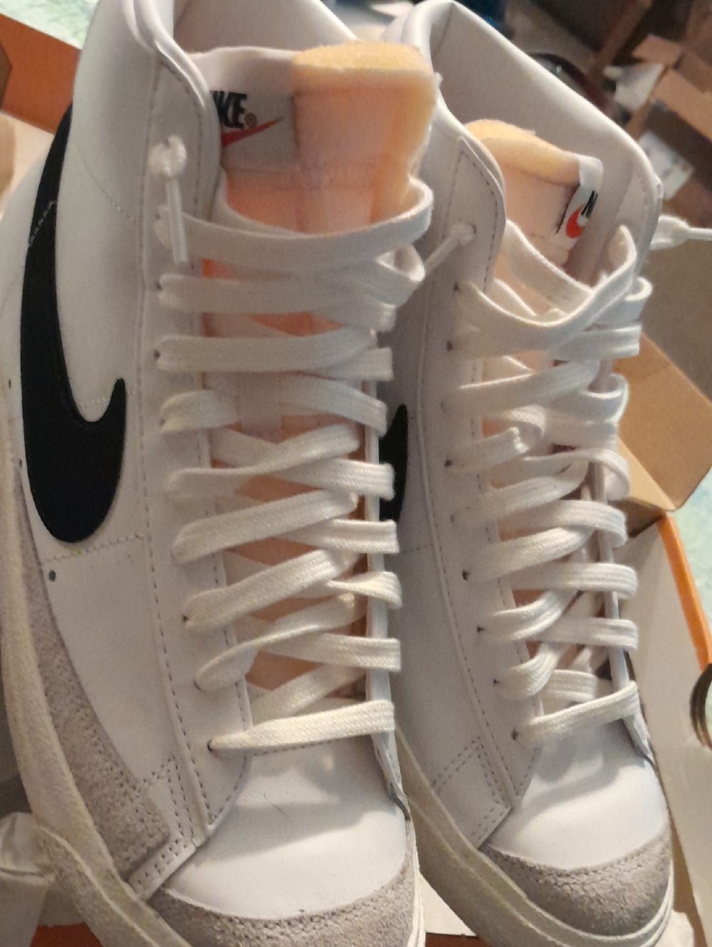 Nike Blazer Mid 77 Vntg Size 9 Lightly Worn Original Box